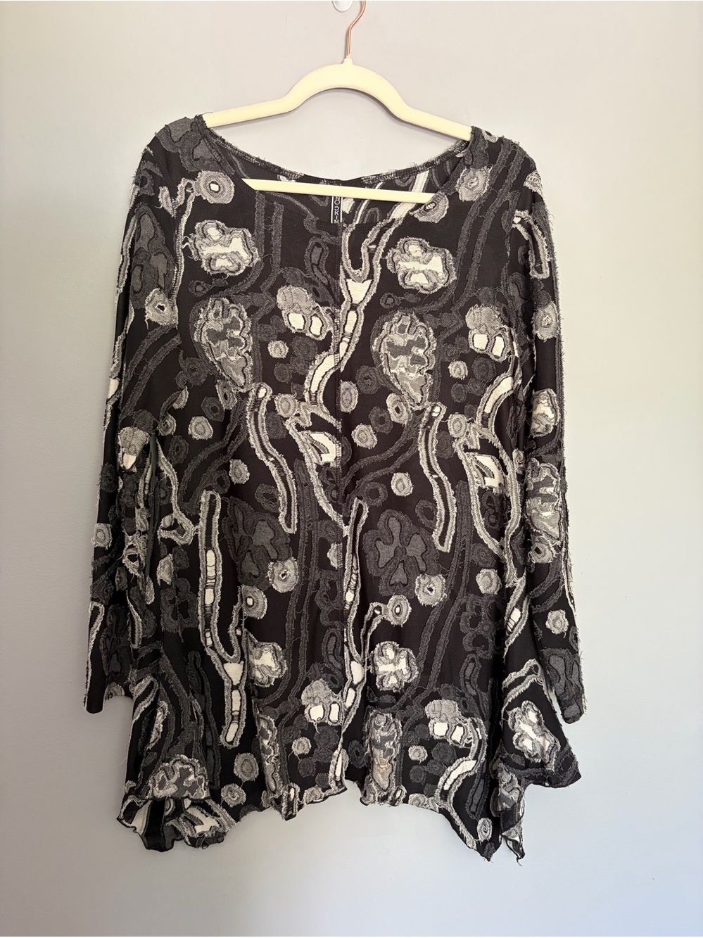 Sno Skins Tunic Top Black Size L Black White Burnout Handkerchief Hem Mesh USA